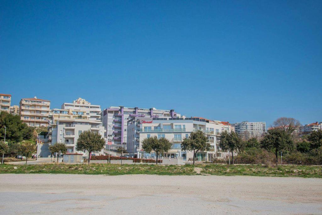 Antonio Apartments On The Beach Сплит Екстериор снимка